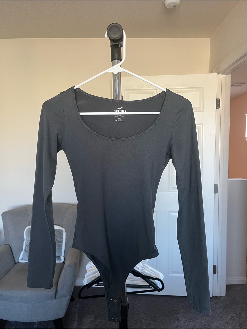 Hollister Women’s Long Sleeve Scoop Neck Black Bodysuit